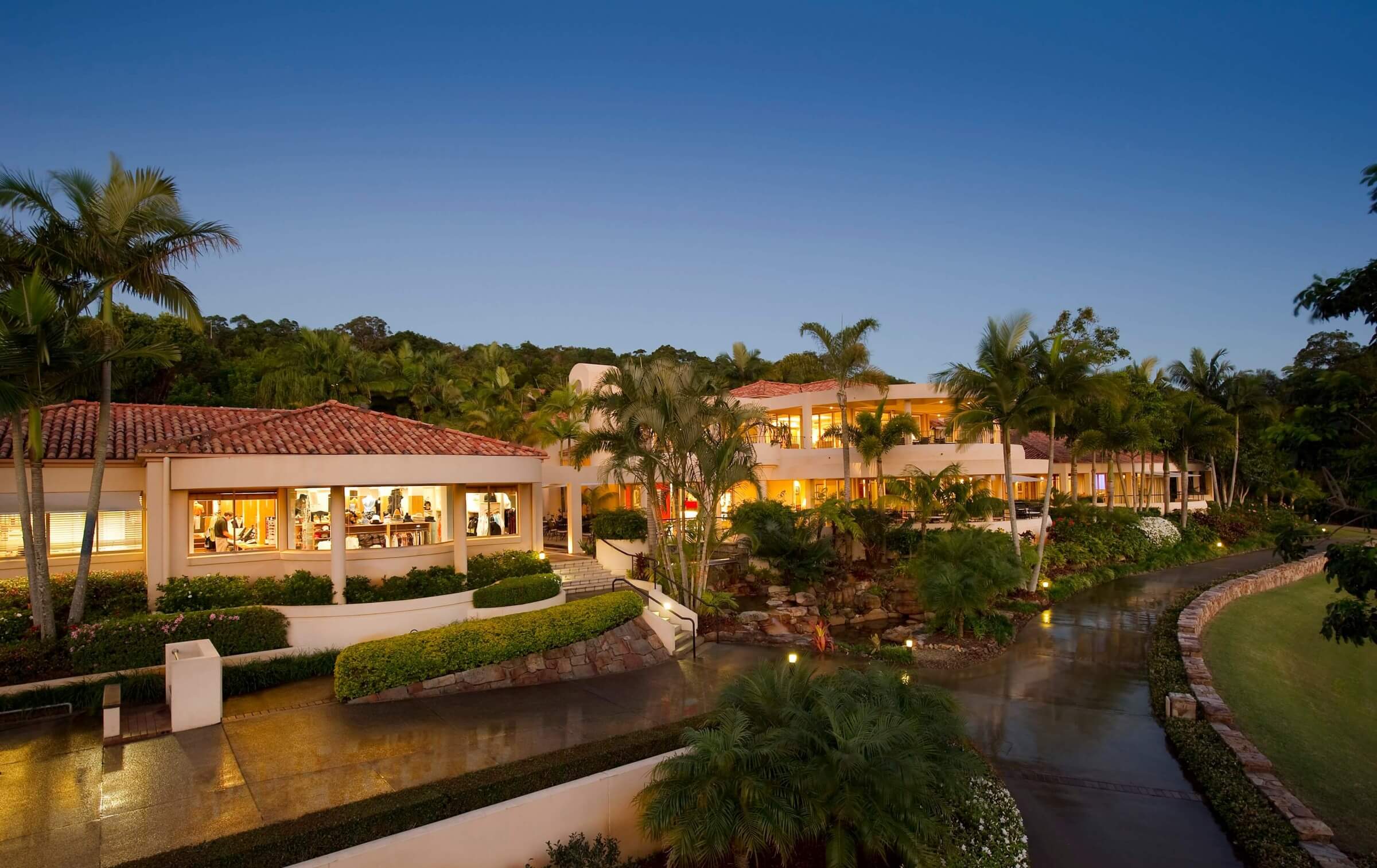 NOOSA SPRINGS GOLF RESORT & SPA